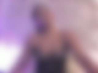 naughtyebonyy's Live Sex Cam Show