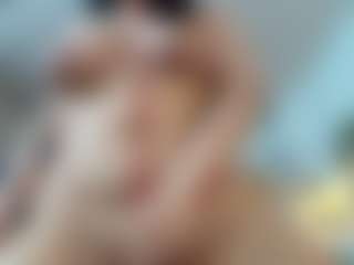 Salmamilf's Live Sex Cam Show