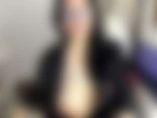 Salmamilf MILF webcam performer live streaming