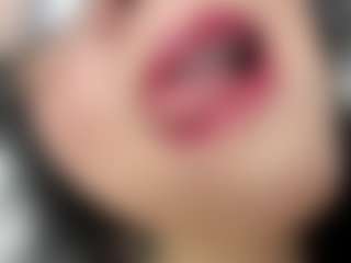 Salmamilf's Live Sex Cam Show