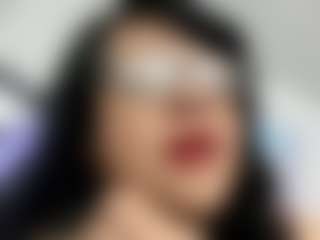 Salmamilf's Live Sex Cam Show