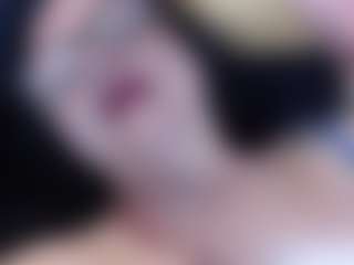 Salmamilf's Live Sex Cam Show