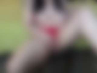 Salmamilf's Live Sex Cam Show