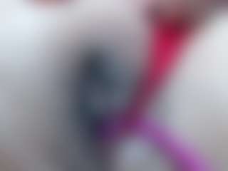 Salmamilf's Live Sex Cam Show