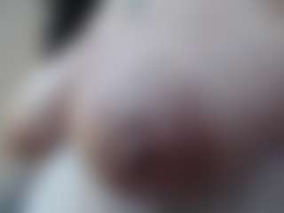 Salmamilf's Live Sex Cam Show