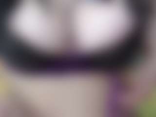 Live cam show with Salmamilf - HD MILF on CamwithHer