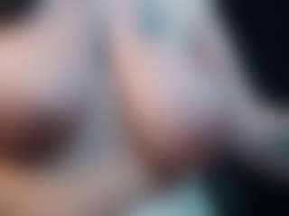 Live cam show with Salmamilf - Mature MILF on Streamer API