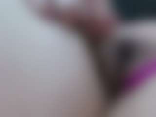 Salmamilf's Live Sex Cam Show