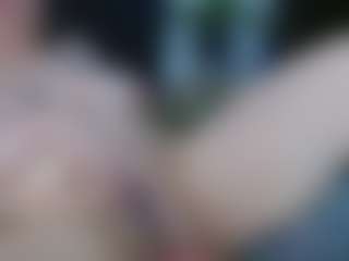 Salmamilf's Live Sex Cam Show