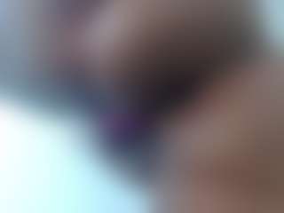 Live cam show with Salmamilf - Lovense MILF on Stripli.com