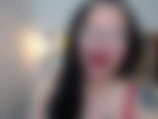 Salmamilf's Live Sex Cam Show