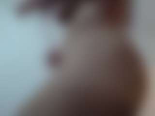 Salmamilf's Live Sex Cam Show