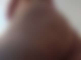 Salmamilf's Live Sex Cam Show