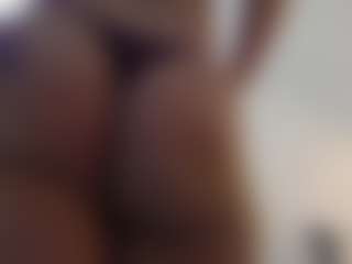 Salmamilf's Live Sex Cam Show