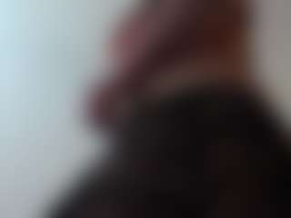 Salmamilf MILF webcam performer live streaming