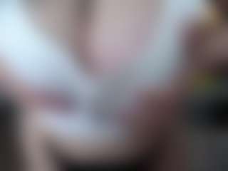 Salmamilf's Live Sex Cam Show