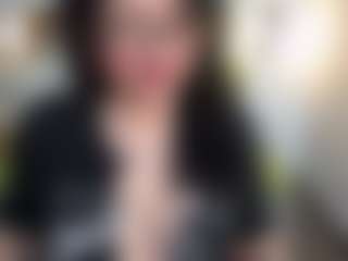Salmamilf's Live Sex Cam Show
