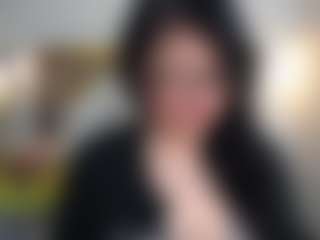 Salmamilf's Live Sex Cam Show