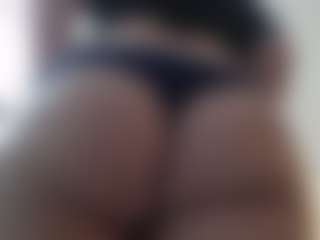 Salmamilf's Live Sex Cam Show
