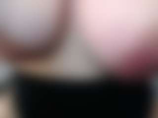 Salmamilf's Live Sex Cam Show