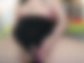 Salmamilf's Live Sex Cam Show