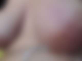 Live-camshow met Salmamilf - Shaved Pussy MILF op Camsoda