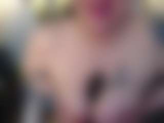 Salmamilf's Live Sex Cam Show