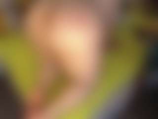 Live cam show with Salmamilf - Interactivetoy Mature on StripNow