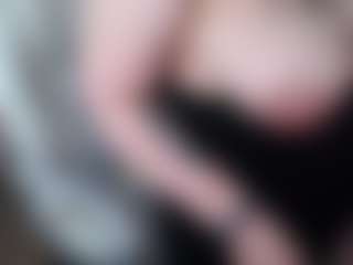 Salmamilf's Live Sex Cam Show