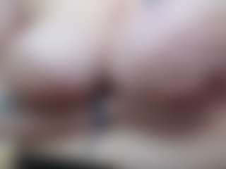 Salmamilf's Live Sex Cam Show