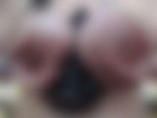 Salmamilf's Live Sex Cam Show
