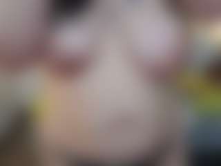 Live cam show with Salmamilf - Brown Eyes MILF on Camming Site