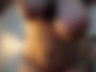 Salmamilf MILF webcam performer live streaming