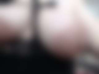 Salmamilf's Live Sex Cam Show