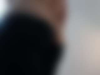 Live cam show with Salmamilf - Big Ass MILF on Fling VIP Chat