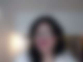 Live cam show with Salmamilf - Spank on Hubzter Live