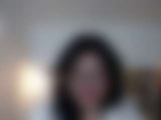 Spettacolo in cam dal vivo con Salmamilf - Shaved Pussy Mature su Camsoda