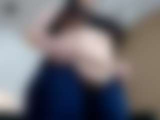 Live cam show with Salmamilf - Glasses on AdultVida.com