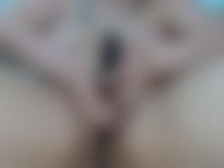 Live cam show with Salmamilf - Shaved Pussy on milfzrlive.com