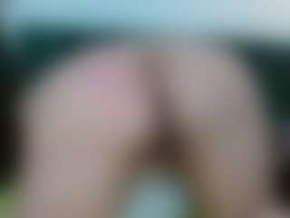 Live cam show with Salmamilf - Brown Eyes Mature on Free Soda