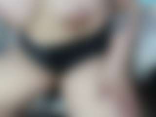 Salmamilf's Live Sex Cam Show
