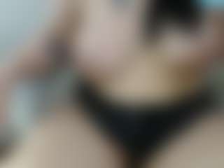 Salmamilf's Live Sex Cam Show