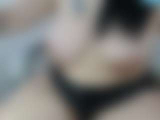 Salmamilf's Live Sex Cam Show