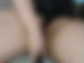 Salmamilf's Live Sex Cam Show