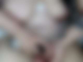 Live cam show with Salmamilf - Blowjob Mature on livesuperchat.net