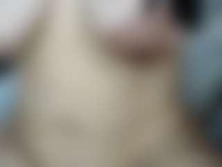 Salmamilf's Live Sex Cam Show