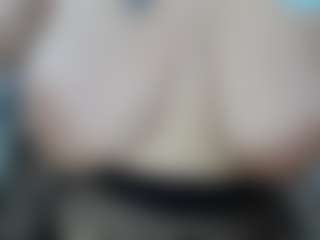Salmamilf's Live Sex Cam Show