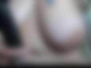 Salmamilf's Live Sex Cam Show
