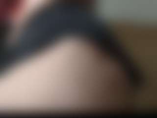 Live cam show with Salmamilf - Flashing on Hubzter Live