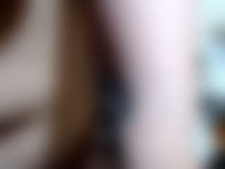 Salmamilf's Live Sex Cam Show